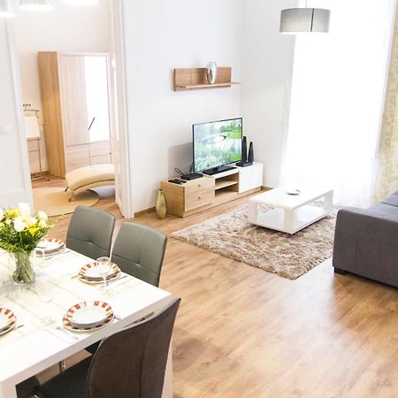 Luxury 2Br Apt By The Synagogue Boedapest Buitenkant foto